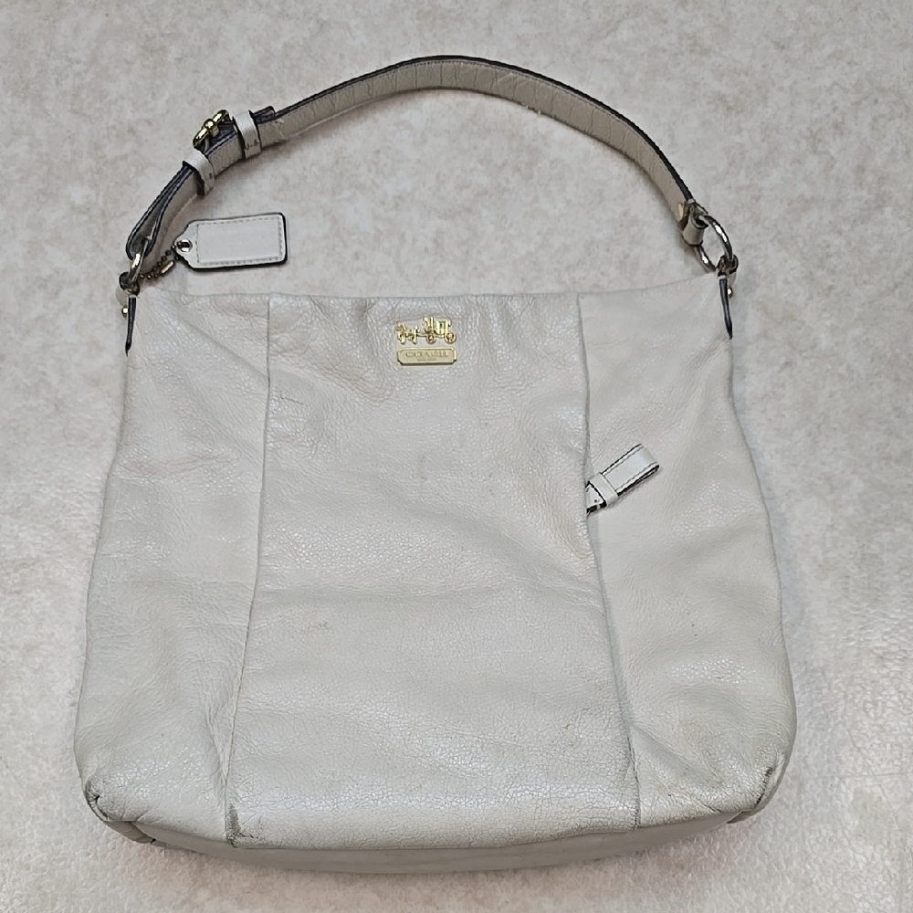 Coach Cream Leather Shoulder Bag